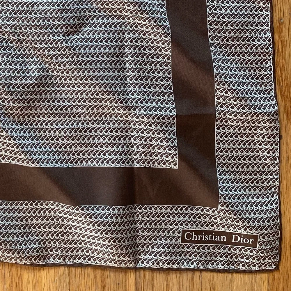 DIOR - Picture 2 of 3